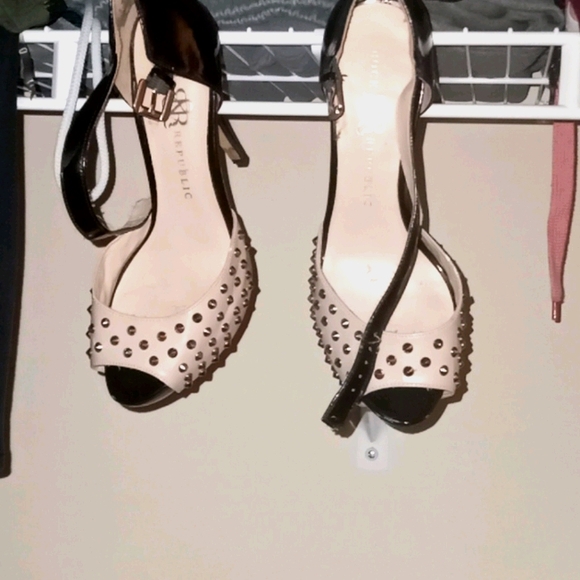 High heels - Picture 1 of 2